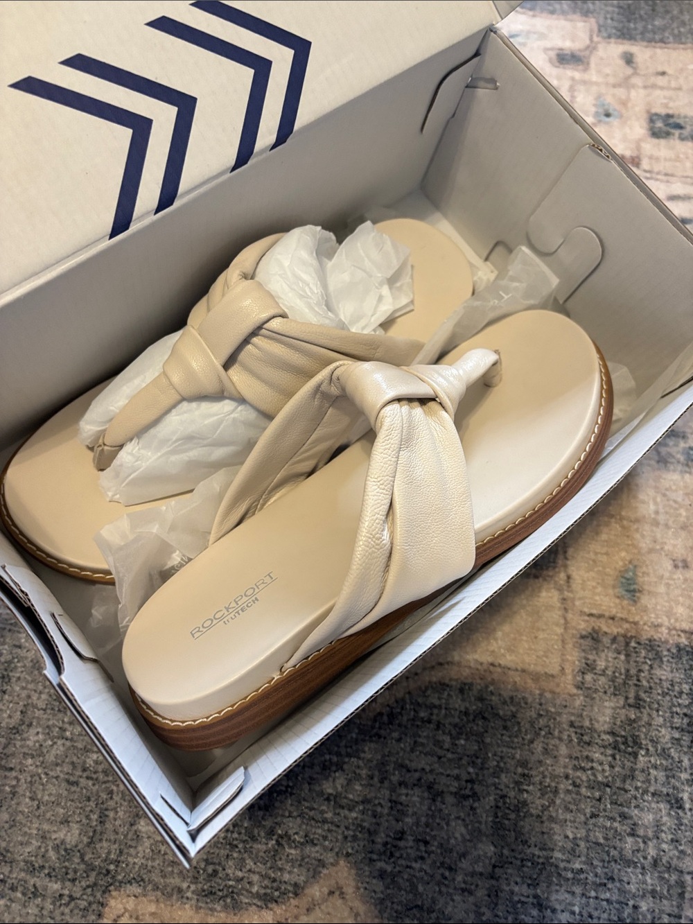 NWT. Rockport Women's Beige leather Sandals, size 7
